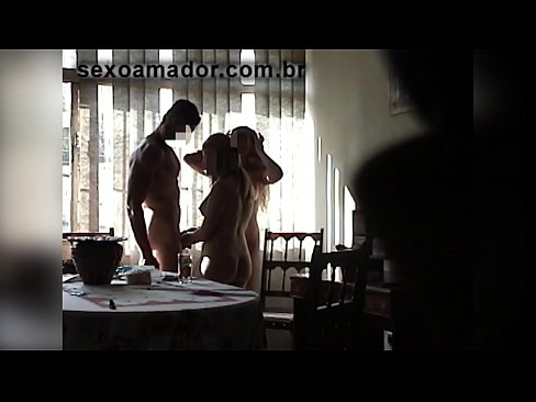 ❤️ دوستان سکس یک مرد غول پیکر و سه نفری را با او دعوت می کنند پورنو در fa.sexafinkarasskaz.ru