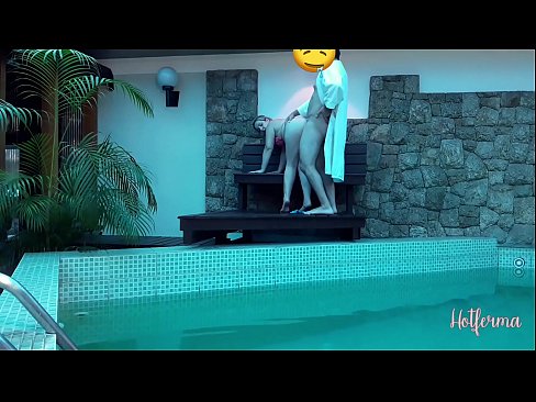 ❤️ باس خدمتکار را به استخر دعوت می کند، اما نتوانست در برابر گرمایش مقاومت کند پورنو در fa.sexafinkarasskaz.ru